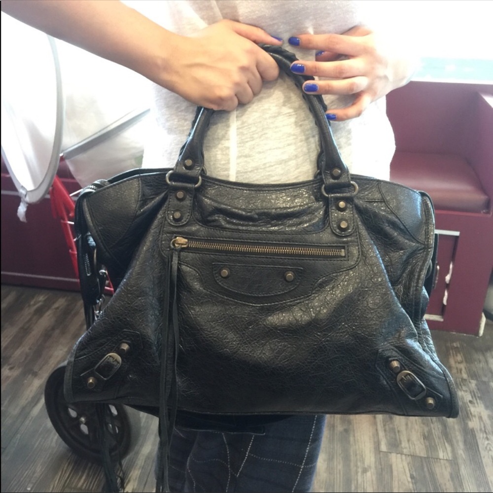 BALENCIAGA  Classic City Black